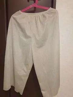 ペチコート　ベージュ　メッシュ素材
