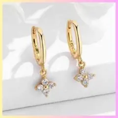 フラワー フープピアス ゴールド クローバー 四つ葉 ノベルティ CZ ダイヤ