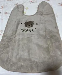 超大判スタイ・よだれかけ 防水 食事エプロン 吐き戻し対策 クマさん刺繍
