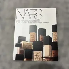 NARS ナーズ ライトリフレクティング ファンデーション 4色サンプルのサムネイル