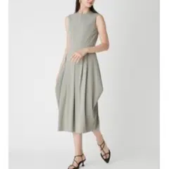 新品タグ付　ミラオーウェン　タックデザインノースリコクーンワンピース