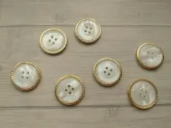 貝殻風ホワイトボタン 7個セット