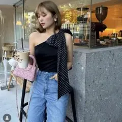 【sheller】シェリエone shoulder ribbon topsのサムネイル
