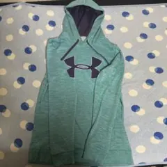 UNDERARMOURパーカー　緑
