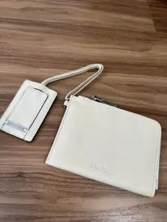 MaxMara レザーポーチ トラベルタグ付きのサムネイル