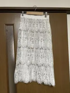 earth レーススカート