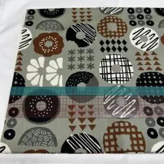 186.オックス生地＊北欧調＊シンプルドーナツ＊110×100cm