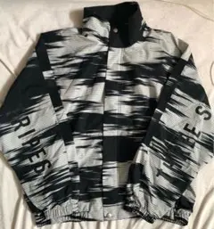 新品未使用 アディダスウインドブレーカー Ｍサイズ