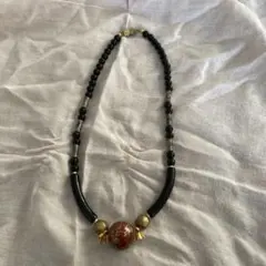 赤い玉とビーズのビンテージネックレス