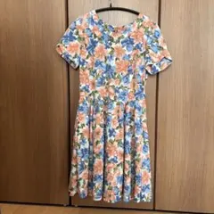 花柄 半袖 ひざ丈ワンピース　リリーブラウン