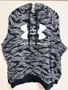 UNDER ARMOUR カモフラージュパーカー