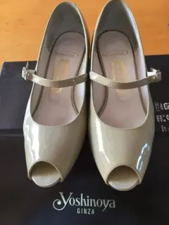 銀座ヨシノヤ21.5パンプス