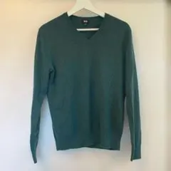 UNIQLO ダークグリーン Vネック カシミヤセーター