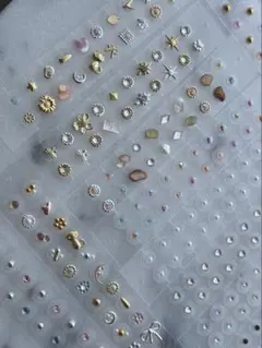 ランダム耳つぼジュエリー《金アレ対応・金粒使用》100粒