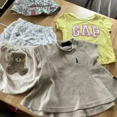 GAP イエロープリントTシャツとベージュトップスセット