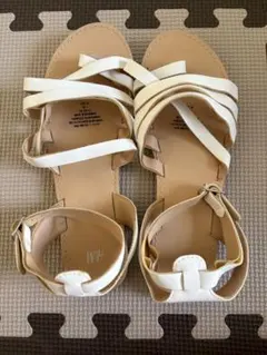 22センチ H&M ホワイト ストラップサンダルのサムネイル