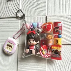 ガチャ詰め風ポーチ　モンチッチ　ミニチュアキーホルダーのサムネイル
