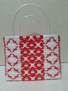 ppバンド　カゴバッグ　白色と赤色