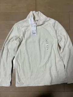 UNIQLOアイボリー リブ素材 長袖カットソー