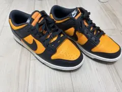 NIKE DUNK LOW スニーカー　黄黒のサムネイル