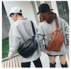 【新品】ブラック レザーバッグ　ショルダーバッグ　ボディバッグ