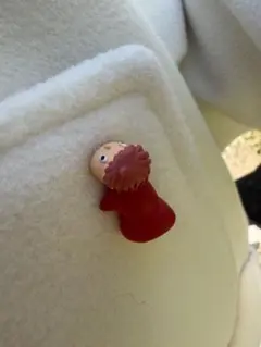 ジブリがいっぱいピンズ崖の上のポニョポニョ ブローチ ミニサイズ 2cm 珍しい