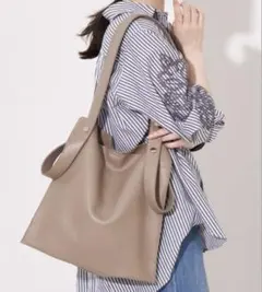 【美品】BEAURE カウレザー 2WAY ハンドル トートバッグ　ベージュのサムネイル