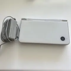 ニンテンドーDSi LLホワイト 本体 ACアダプター付き