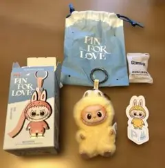 【P】ラブブ　ぬいぐるみ　イニシャル　PIN FOR LOVE 正規品