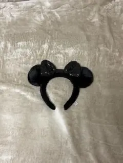 ディズニーカチューシャ黒 スパンコール ミニーマウス