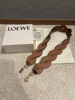 新品未使用LOEWE ロエベ アローショートストラップ サンド48cm 箱