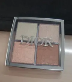 ディオール バックステージ フェイス グロウ パレット 002