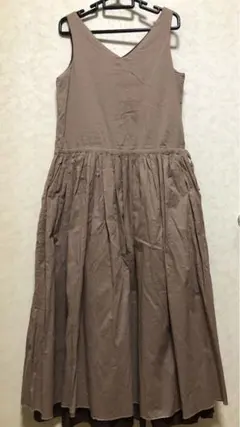 【最終値下げ】merlot ロングワンピース リバーシブル ベージュブラウン