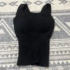 OBERIS 黒 タンクトップ