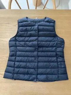 無印　軽量オーストラリアダウンポケッタブルノーカラーベスト