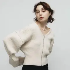 led.tokyo フレアスリーブ　ジップアップ　Vネック　カーディガン