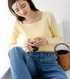 スクエアネック ニット