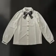 ホワイトレースリボンシャツ新品未使用フリーサイズ