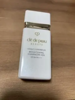 clé de peau 30ml クレドポー　ヴォワールルミヌ　下地　ベース