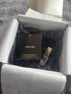 TomFord Beauty、クッションファンデーション、リップカラーのサムネイル