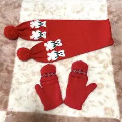 子供用　赤いニット手袋と帽子のセット