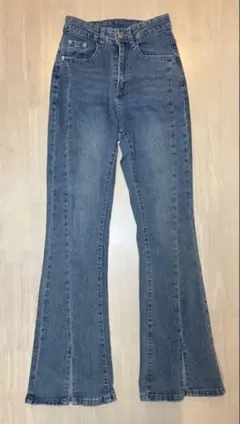 SHIEN DAZY スリットヘム フレアレッグジーンズ