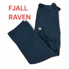 フェールラーベン　カーゴパンツ カーキ ロゴ 伸縮 多機能