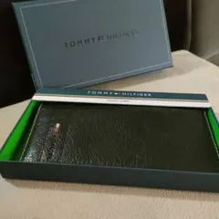 TOMMY HILFIGER ブラック長財布 箱付き
