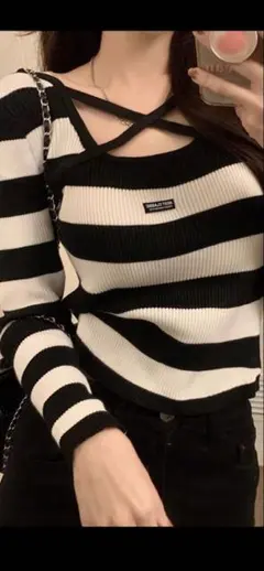 ボーダークロスネックライン 長袖トップス