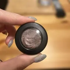 エクストラ　ディメンション　アイシャドウ　ストールン　モーメント
