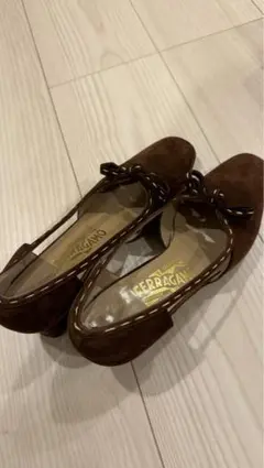 サルヴァトーレ フェラガモ スエード パンプス 6 1/2B