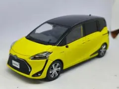 トヨタ シエンタ 後期 1/30 カラーサンプル ミニカー エアーイエロー