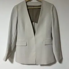 白 ノーカラー ジャケット 冬