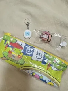 たまごっちセット　めじるしアクセサリー　えもふぃぐ　ポーチ